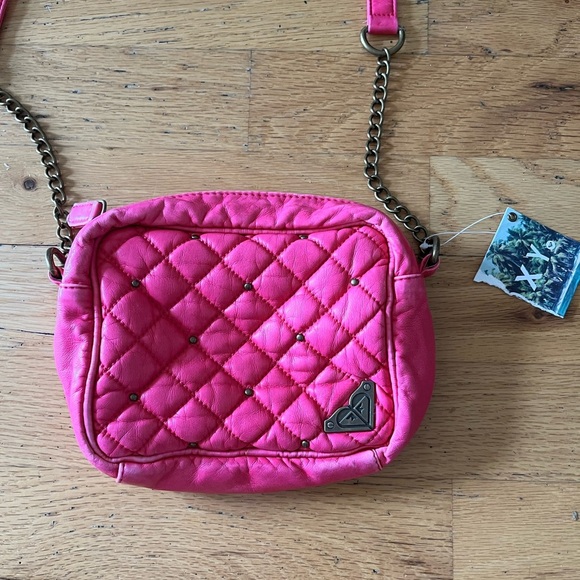 Roxy Pink Quilted Crossbody Bag NWT - Picture 2 of 4